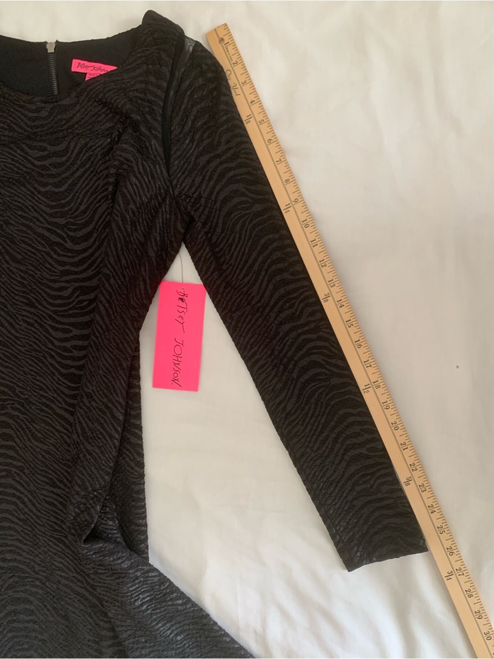 NWT Betsey Johnson Black Textured Long Sleeve Cocktail Dress Sz 10 Zebra Burnout - Picture 7 of 9